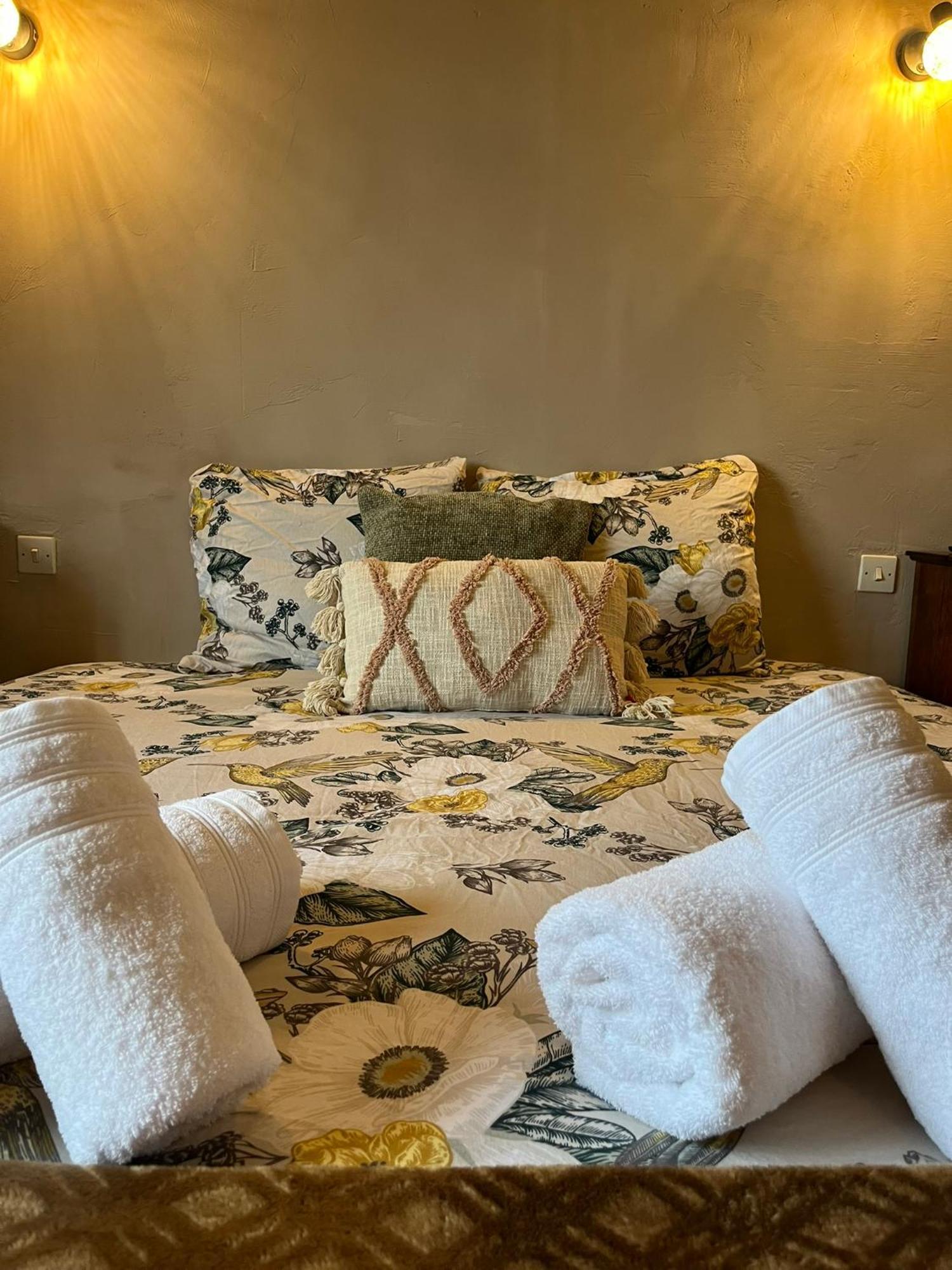 Hotel La Chaumiere De L'Eau Sauvage à Villeneuve-sur-Allier Extérieur photo